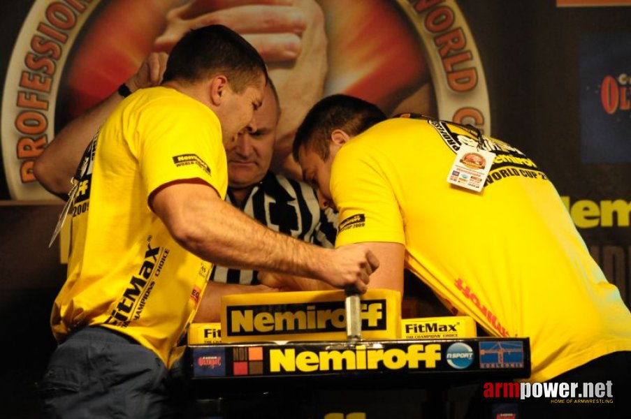 Nemiroff 2009 - Day 1 - Left hand # Siłowanie na ręce # Armwrestling # Armpower.net