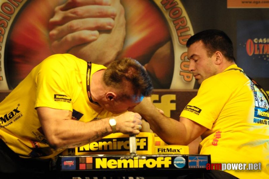 Nemiroff 2009 - Day 1 - Left hand # Armwrestling # Armpower.net