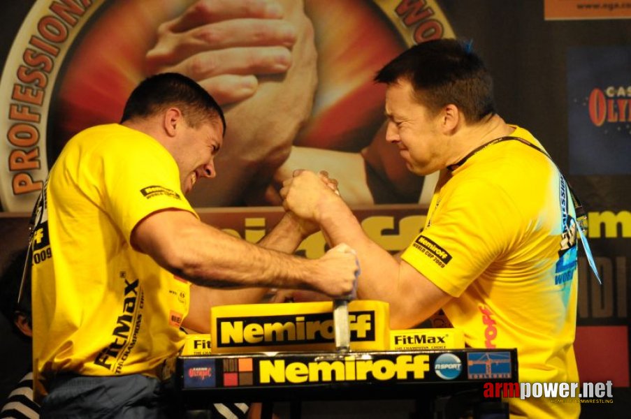 Nemiroff 2009 - Day 1 - Left hand # Armwrestling # Armpower.net