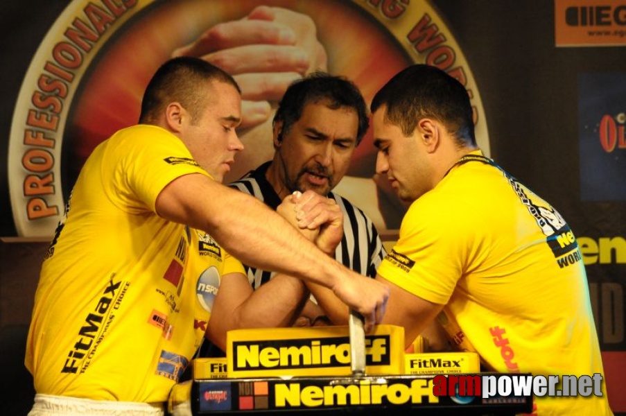 Nemiroff 2009 - Day 1 - Left hand # Armwrestling # Armpower.net