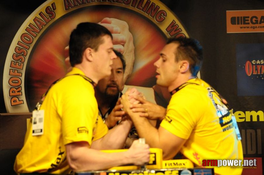 Nemiroff 2009 - Day 1 - Left hand # Siłowanie na ręce # Armwrestling # Armpower.net