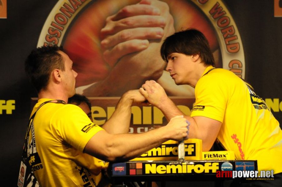 Nemiroff 2009 - Day 1 - Left hand # Armwrestling # Armpower.net