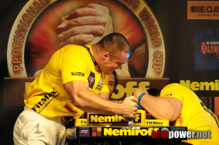 Nemiroff 2009 - Day 1 - Left hand # Armwrestling # Armpower.net