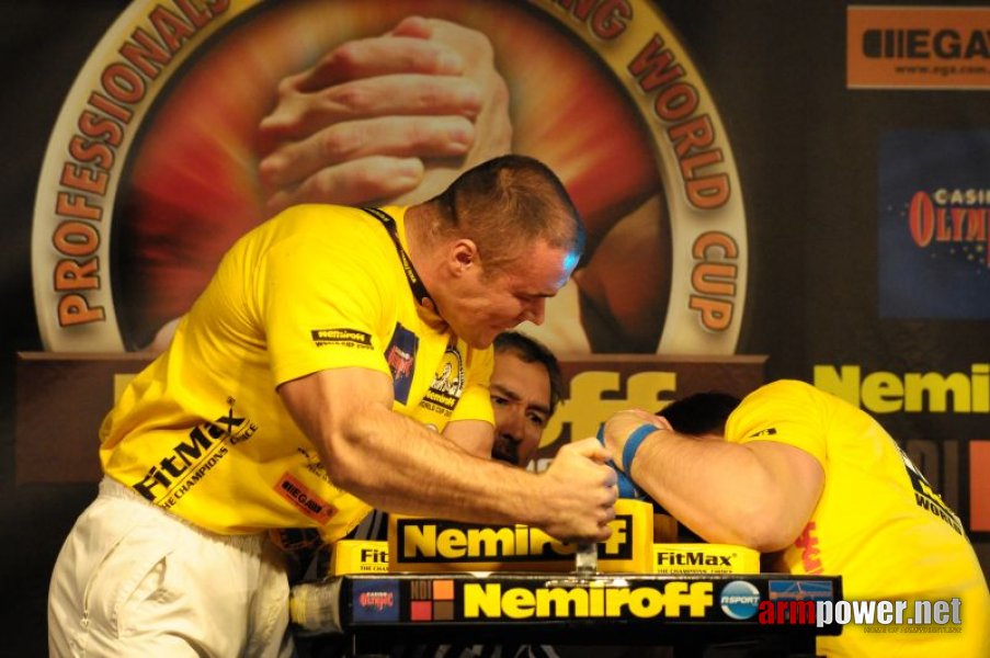 Nemiroff 2009 - Day 1 - Left hand # Armwrestling # Armpower.net