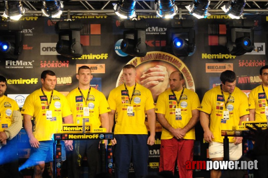 Nemiroff 2009 - Day 1 - Left hand # Siłowanie na ręce # Armwrestling # Armpower.net