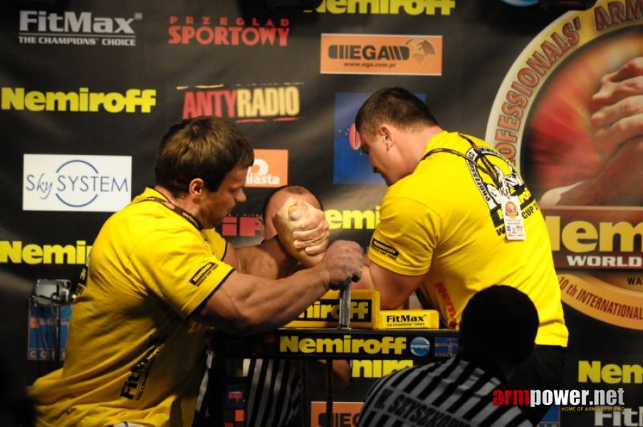 Nemiroff 2009 - Day 1 - Left hand # Siłowanie na ręce # Armwrestling # Armpower.net