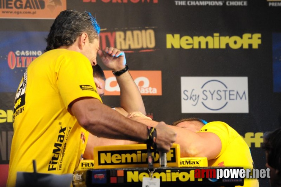 Nemiroff 2009 - Day 1 - Left hand # Armwrestling # Armpower.net