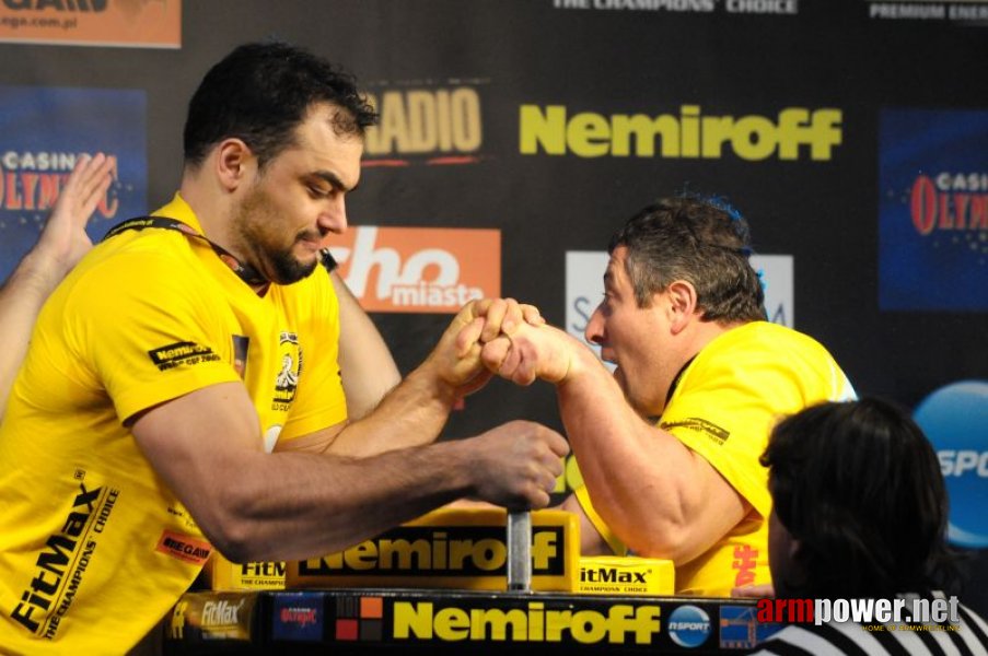 Nemiroff 2009 - Day 1 - Left hand # Armwrestling # Armpower.net