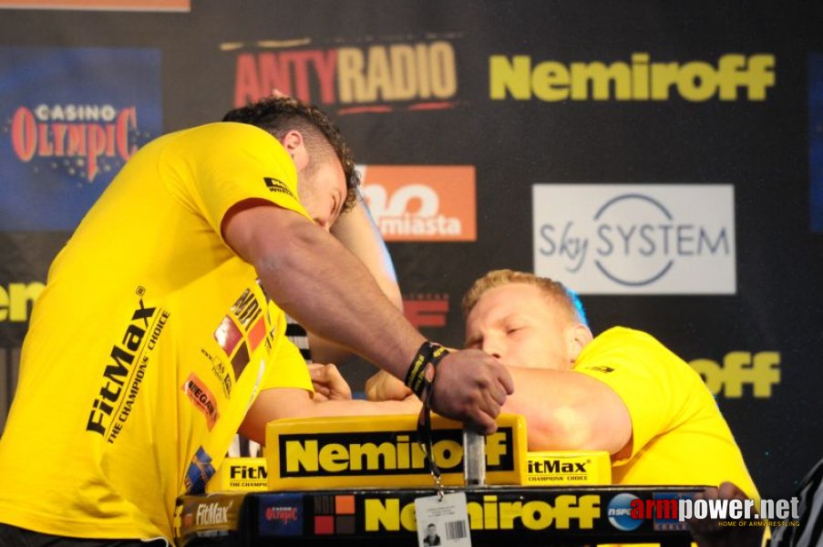 Nemiroff 2009 - Day 1 - Left hand # Armwrestling # Armpower.net