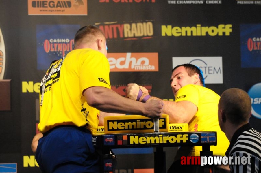 Nemiroff 2009 - Day 1 - Left hand # Armwrestling # Armpower.net