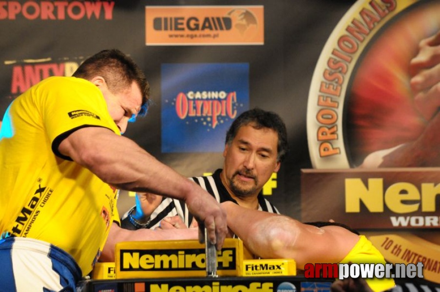 Nemiroff 2009 - Day 1 - Left hand # Siłowanie na ręce # Armwrestling # Armpower.net