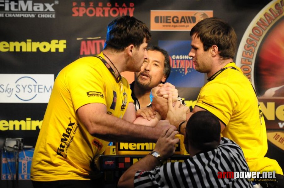 Nemiroff 2009 - Day 1 - Left hand # Siłowanie na ręce # Armwrestling # Armpower.net