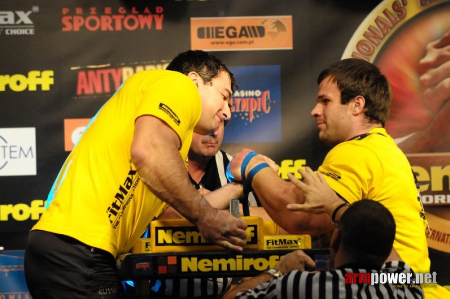 Nemiroff 2009 - Day 1 - Left hand # Armwrestling # Armpower.net