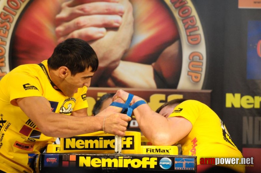 Nemiroff 2009 - Day 1 - Left hand # Armwrestling # Armpower.net