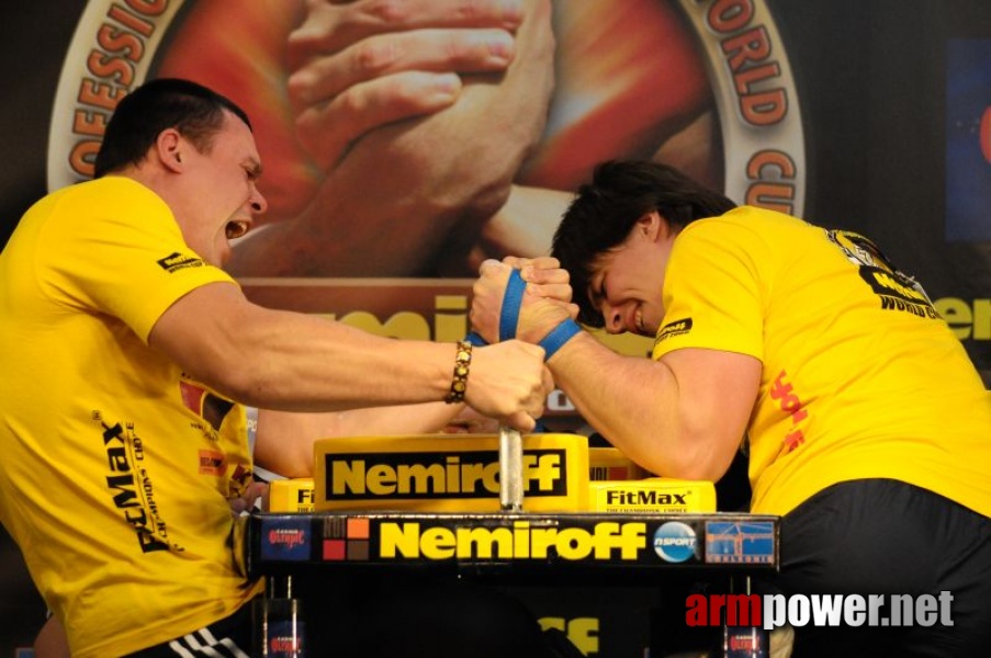 Nemiroff 2009 - Day 1 - Left hand # Siłowanie na ręce # Armwrestling # Armpower.net