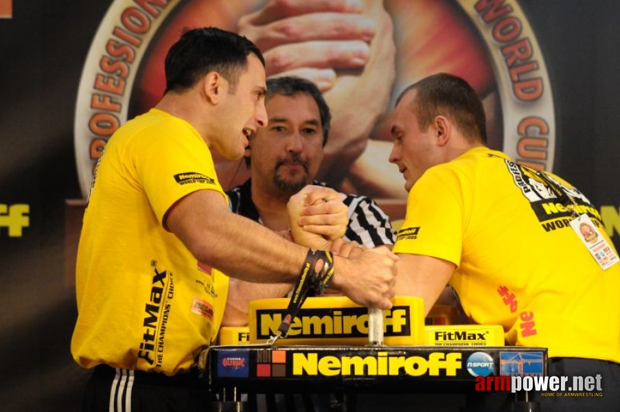 Nemiroff 2009 - Day 1 - Left hand # Armwrestling # Armpower.net