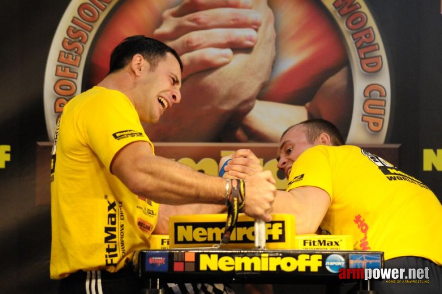 Nemiroff 2009 - Day 1 - Left hand # Armwrestling # Armpower.net