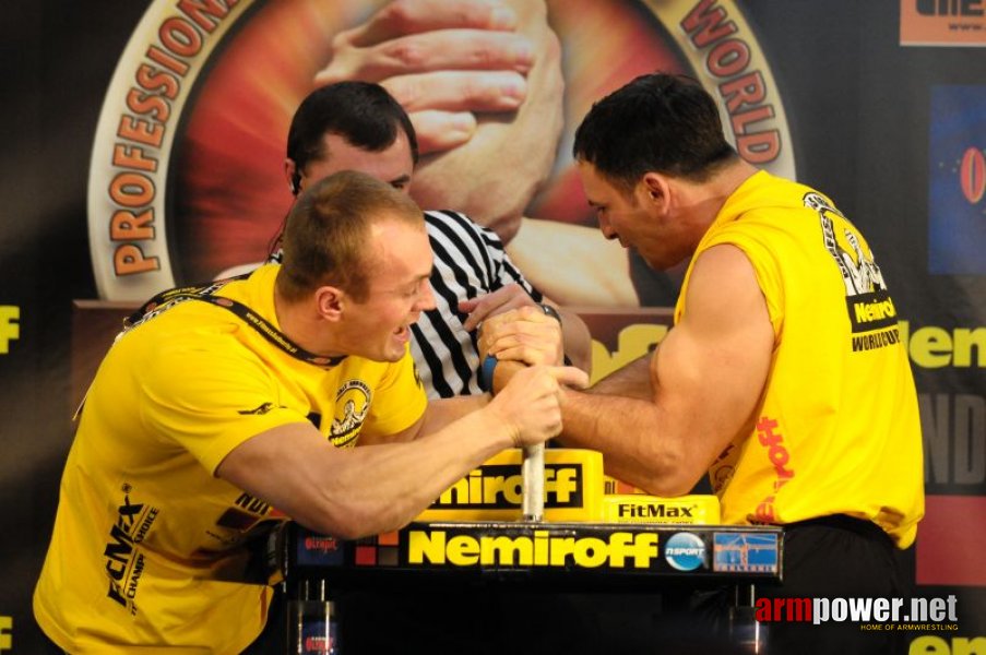 Nemiroff 2009 - Day 1 - Left hand # Armwrestling # Armpower.net