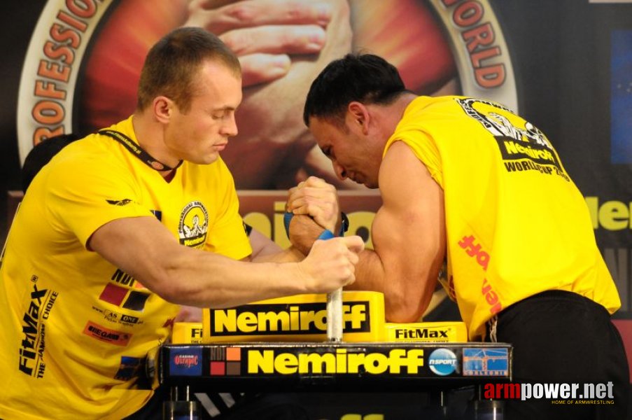 Nemiroff 2009 - Day 1 - Left hand # Armwrestling # Armpower.net