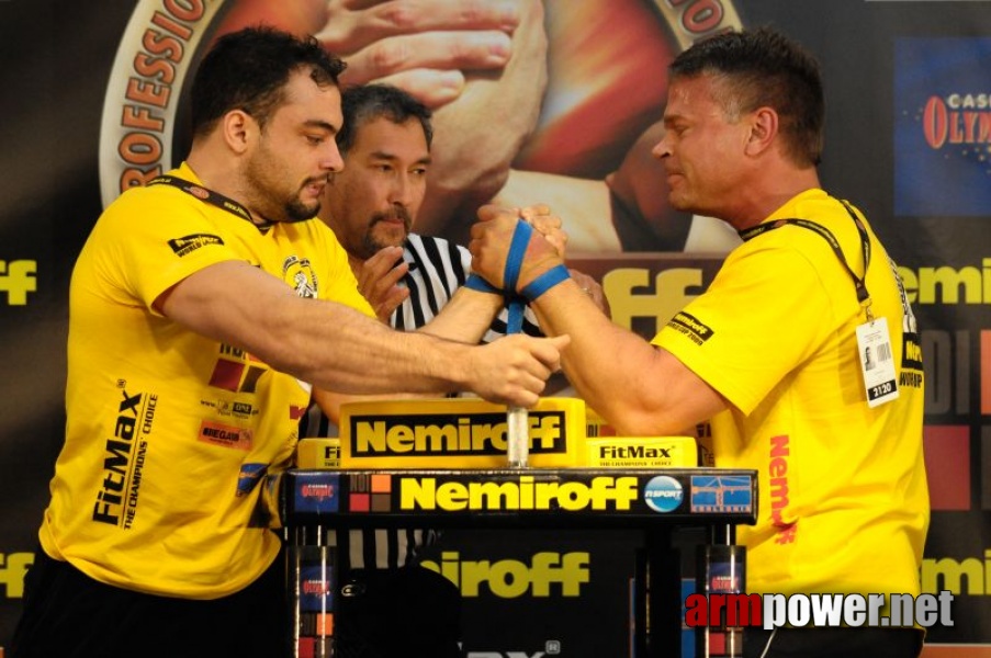 Nemiroff 2009 - Day 1 - Left hand # Armwrestling # Armpower.net