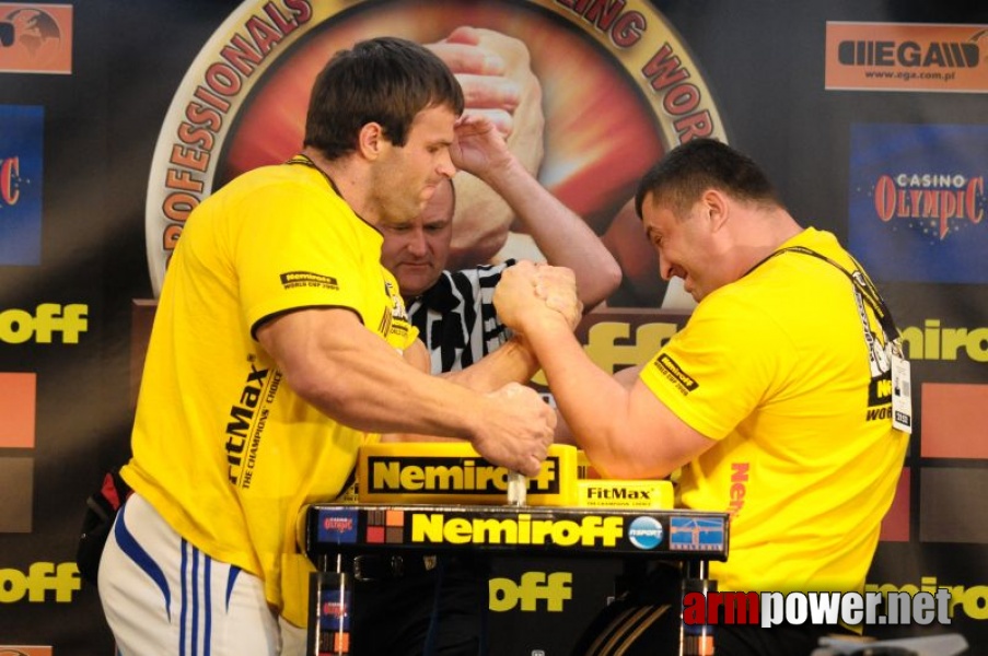 Nemiroff 2009 - Day 1 - Left hand # Armwrestling # Armpower.net