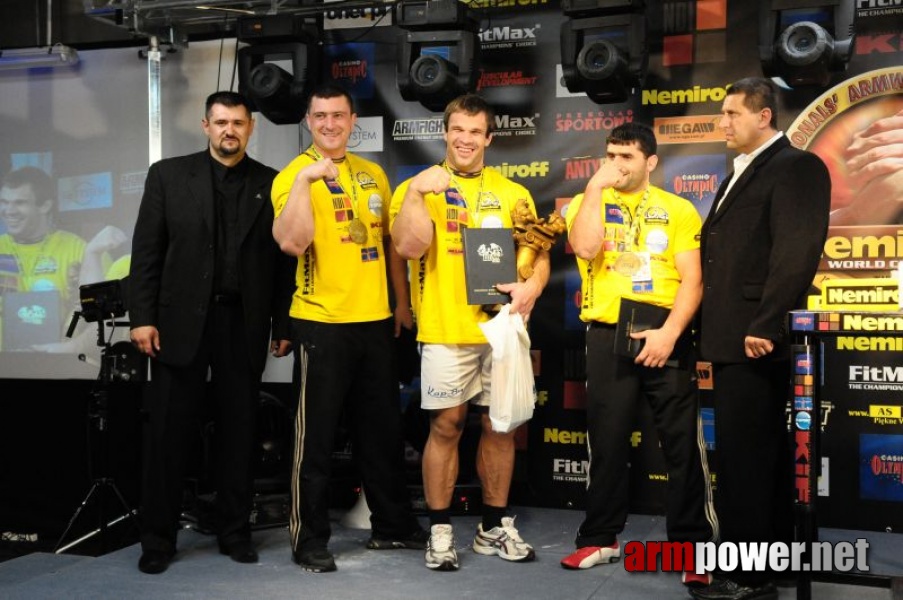 Nemiroff 2009 - Day 1 - Left hand # Siłowanie na ręce # Armwrestling # Armpower.net