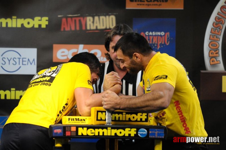 Nemiroff 2009 - Day 2 - Right hand # Siłowanie na ręce # Armwrestling # Armpower.net