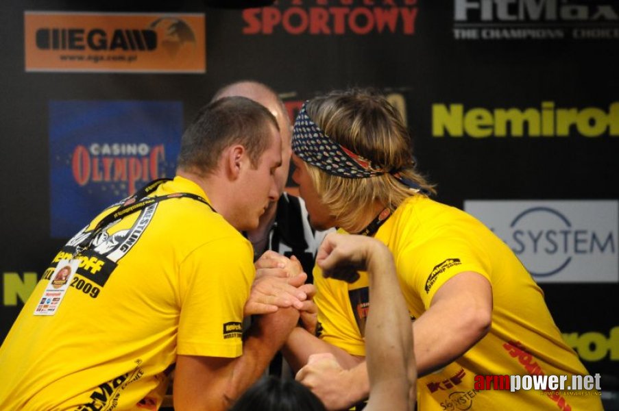 Nemiroff 2009 - Day 2 - Right hand # Armwrestling # Armpower.net