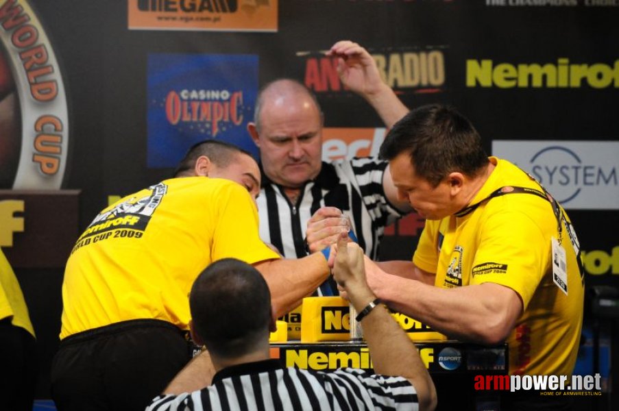 Nemiroff 2009 - Day 2 - Right hand # Siłowanie na ręce # Armwrestling # Armpower.net