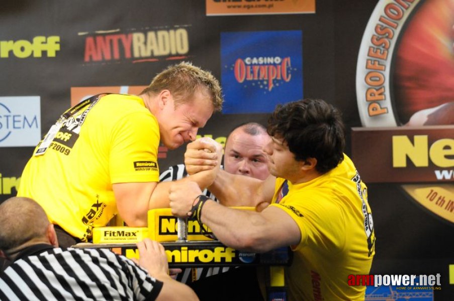 Nemiroff 2009 - Day 2 - Right hand # Siłowanie na ręce # Armwrestling # Armpower.net