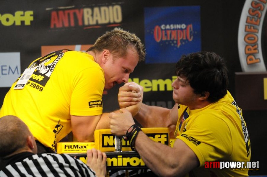 Nemiroff 2009 - Day 2 - Right hand # Siłowanie na ręce # Armwrestling # Armpower.net