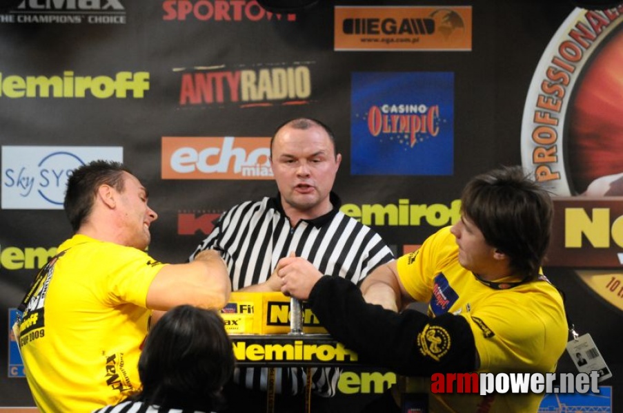 Nemiroff 2009 - Day 2 - Right hand # Siłowanie na ręce # Armwrestling # Armpower.net