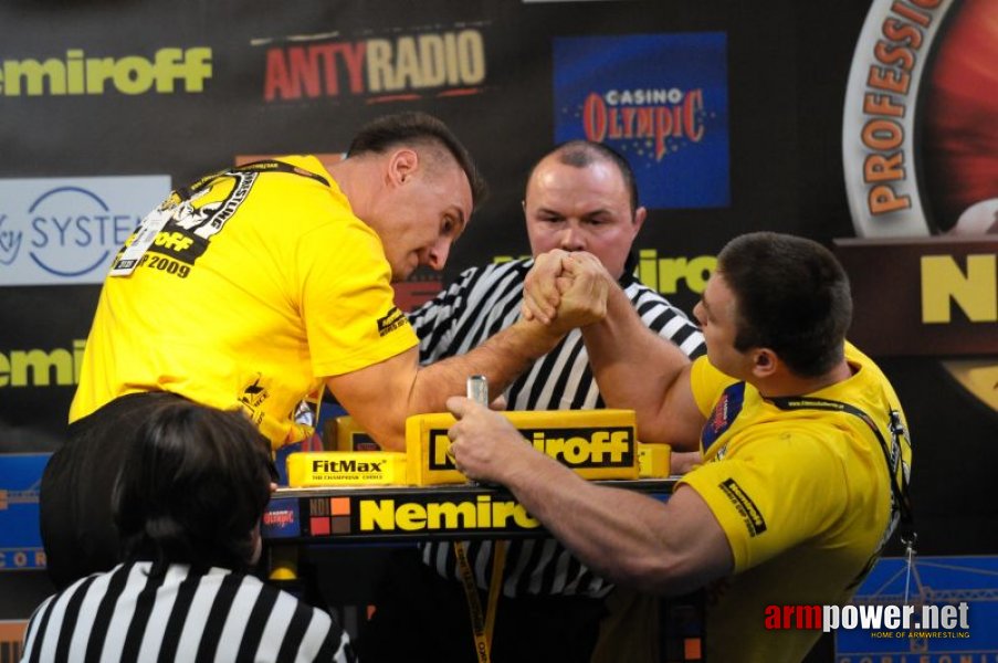 Nemiroff 2009 - Day 2 - Right hand # Siłowanie na ręce # Armwrestling # Armpower.net