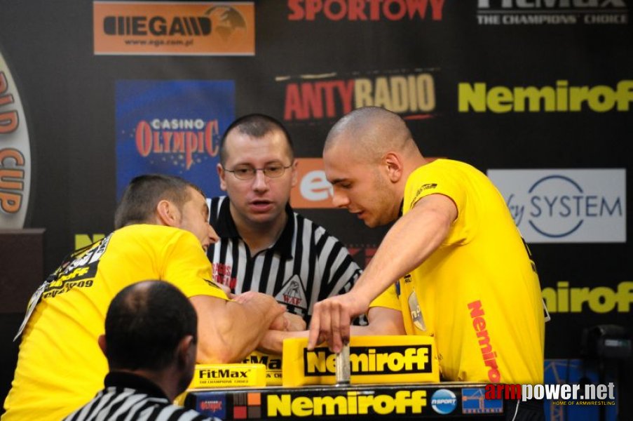 Nemiroff 2009 - Day 2 - Right hand # Siłowanie na ręce # Armwrestling # Armpower.net