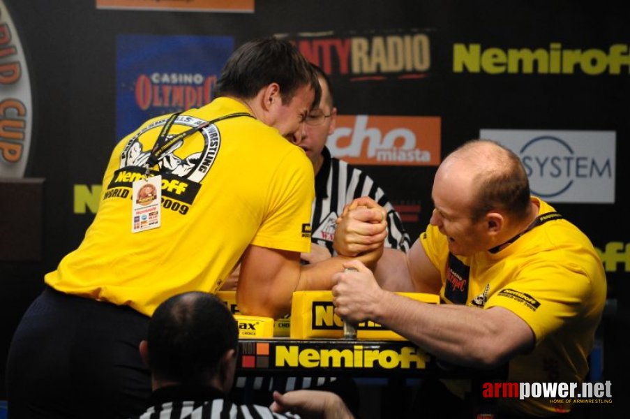 Nemiroff 2009 - Day 2 - Right hand # Armwrestling # Armpower.net