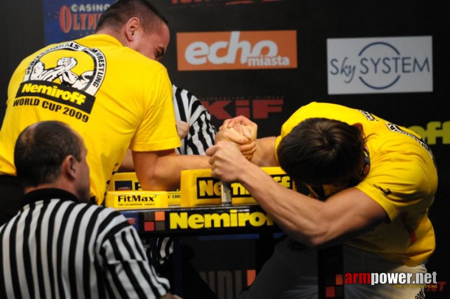 Nemiroff 2009 - Day 2 - Right hand # Siłowanie na ręce # Armwrestling # Armpower.net