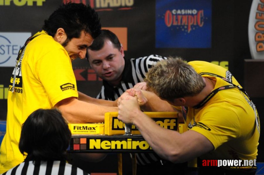 Nemiroff 2009 - Day 2 - Right hand # Siłowanie na ręce # Armwrestling # Armpower.net