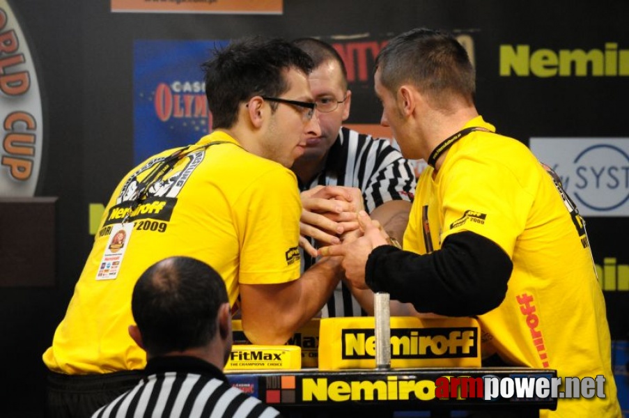 Nemiroff 2009 - Day 2 - Right hand # Siłowanie na ręce # Armwrestling # Armpower.net