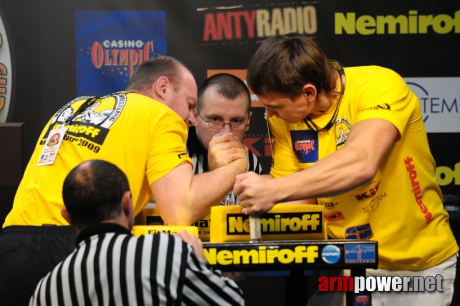 Nemiroff 2009 - Day 2 - Right hand # Siłowanie na ręce # Armwrestling # Armpower.net