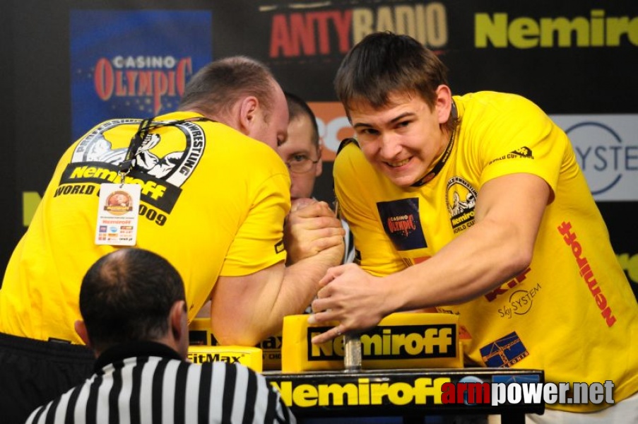 Nemiroff 2009 - Day 2 - Right hand # Siłowanie na ręce # Armwrestling # Armpower.net