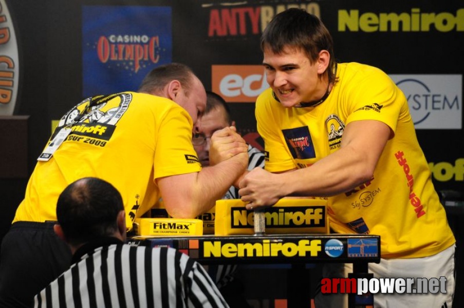 Nemiroff 2009 - Day 2 - Right hand # Armwrestling # Armpower.net