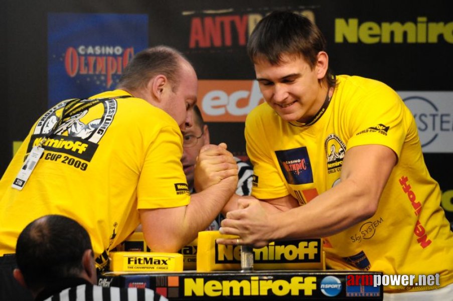 Nemiroff 2009 - Day 2 - Right hand # Armwrestling # Armpower.net