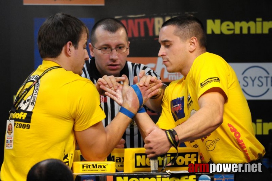 Nemiroff 2009 - Day 2 - Right hand # Siłowanie na ręce # Armwrestling # Armpower.net