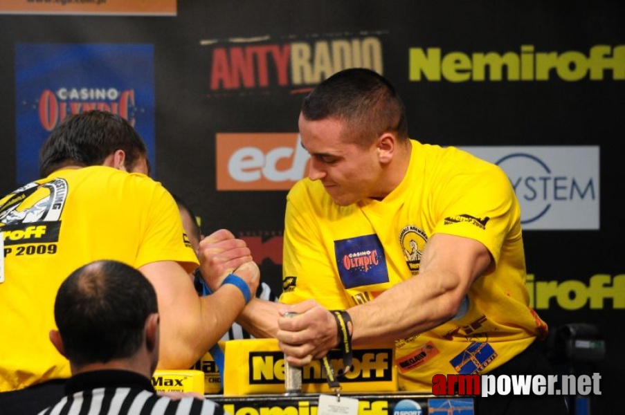 Nemiroff 2009 - Day 2 - Right hand # Siłowanie na ręce # Armwrestling # Armpower.net