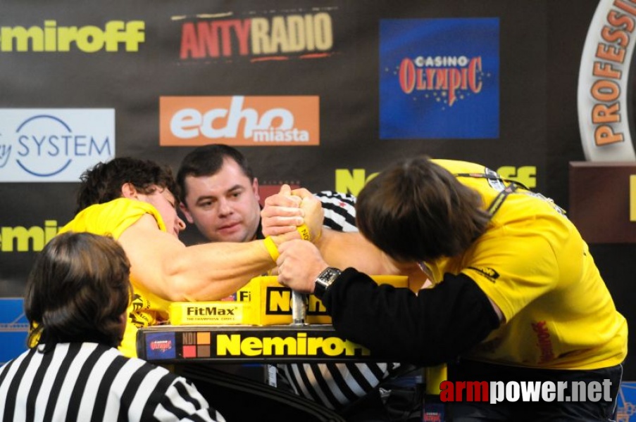 Nemiroff 2009 - Day 2 - Right hand # Armwrestling # Armpower.net