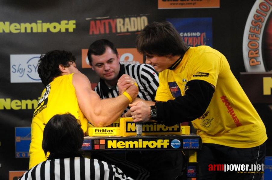 Nemiroff 2009 - Day 2 - Right hand # Armwrestling # Armpower.net