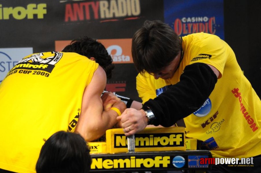 Nemiroff 2009 - Day 2 - Right hand # Siłowanie na ręce # Armwrestling # Armpower.net