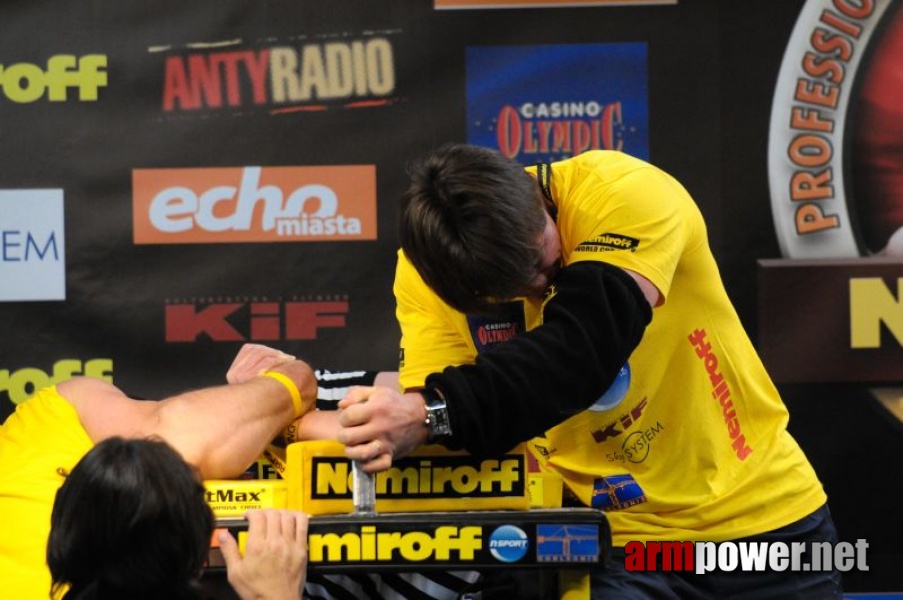 Nemiroff 2009 - Day 2 - Right hand # Siłowanie na ręce # Armwrestling # Armpower.net