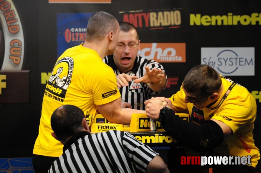 Nemiroff 2009 - Day 2 - Right hand # Siłowanie na ręce # Armwrestling # Armpower.net