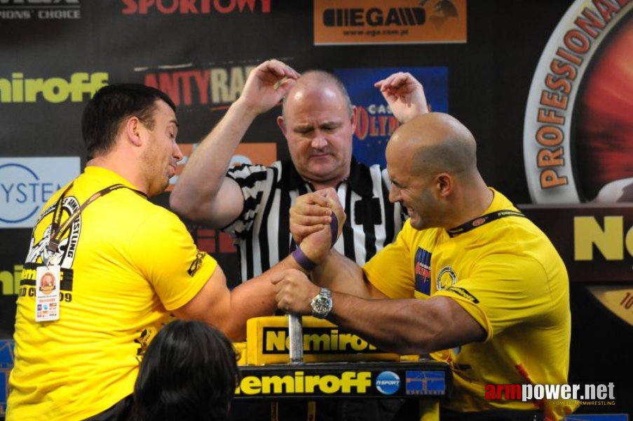 Nemiroff 2009 - Day 2 - Right hand # Siłowanie na ręce # Armwrestling # Armpower.net